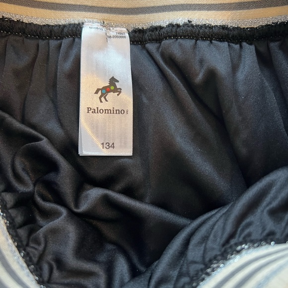 Lovely vintage pleated circle skirt with elastic waist. No flaws. - Picture 6 of 6